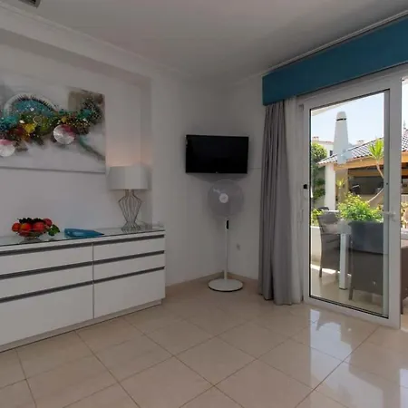 Club Atlantis 141 - * 아데제