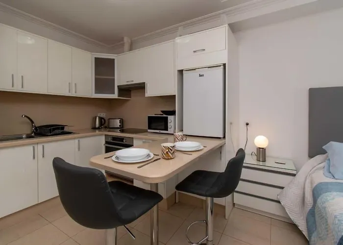 Club Atlantis 141 - *